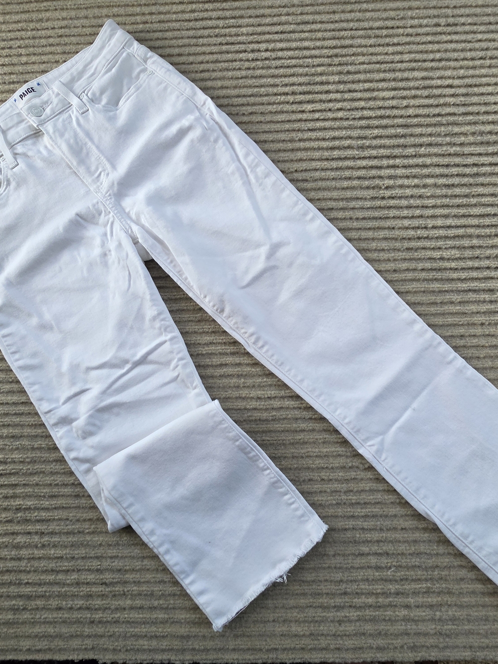 PAIGE Cindy Crop Women's White Frayed Jeans 26
